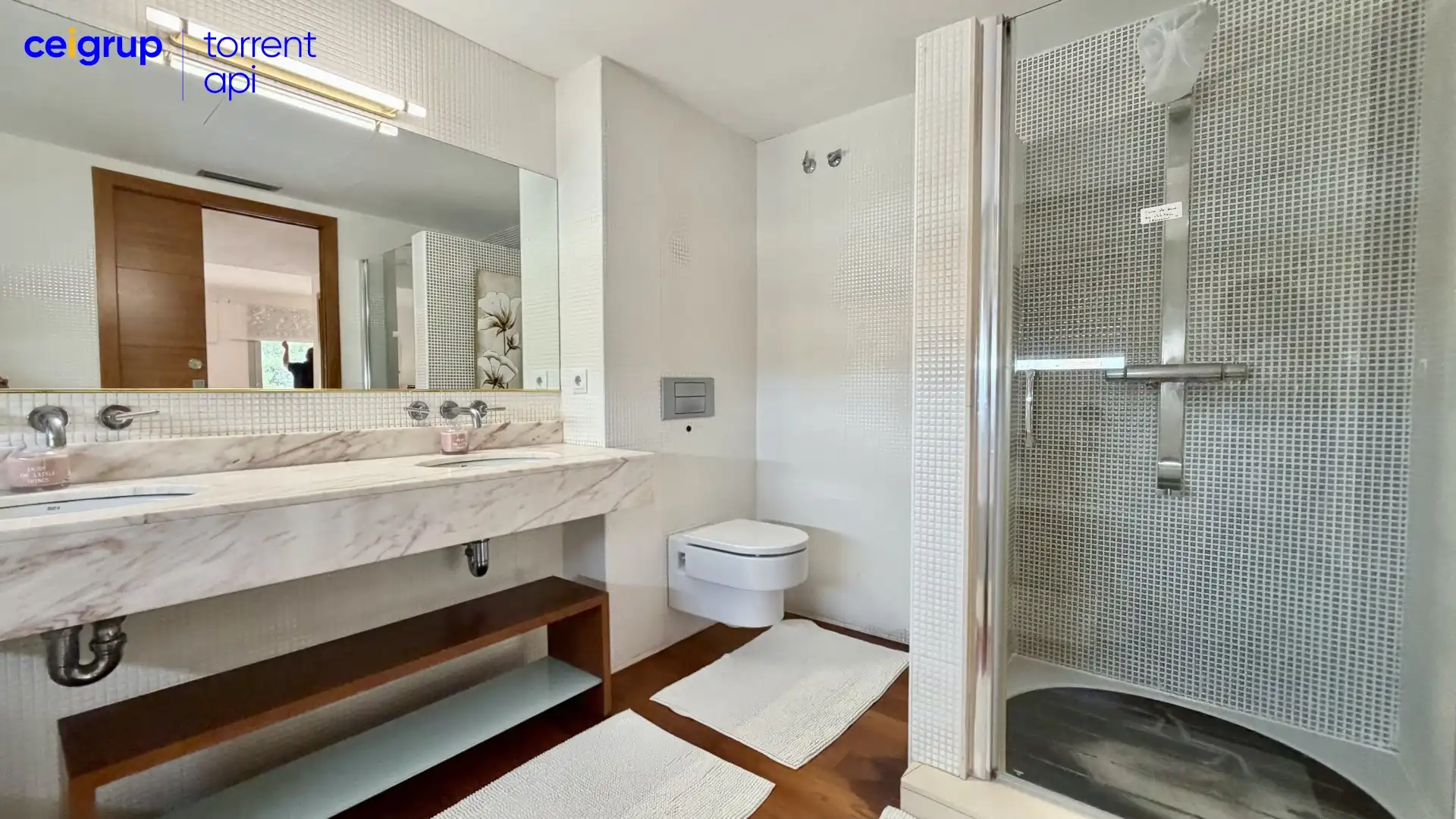 Bathroom of Houses for sale in L'Escala  with Air Conditioner, Heating and Terrace