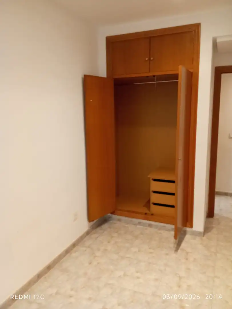 Dormitori de Pis de lloguer en Murcia amb Aire condicionat, Terrassa i Balcó