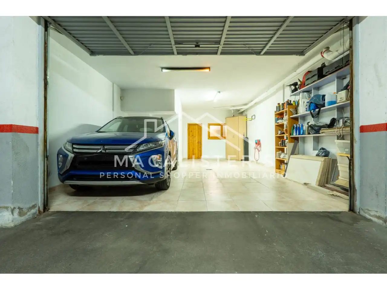 Parking de Casa adosada en venta en Vilassar de Mar con Aire acondicionado, Calefacción y Jardín privado
