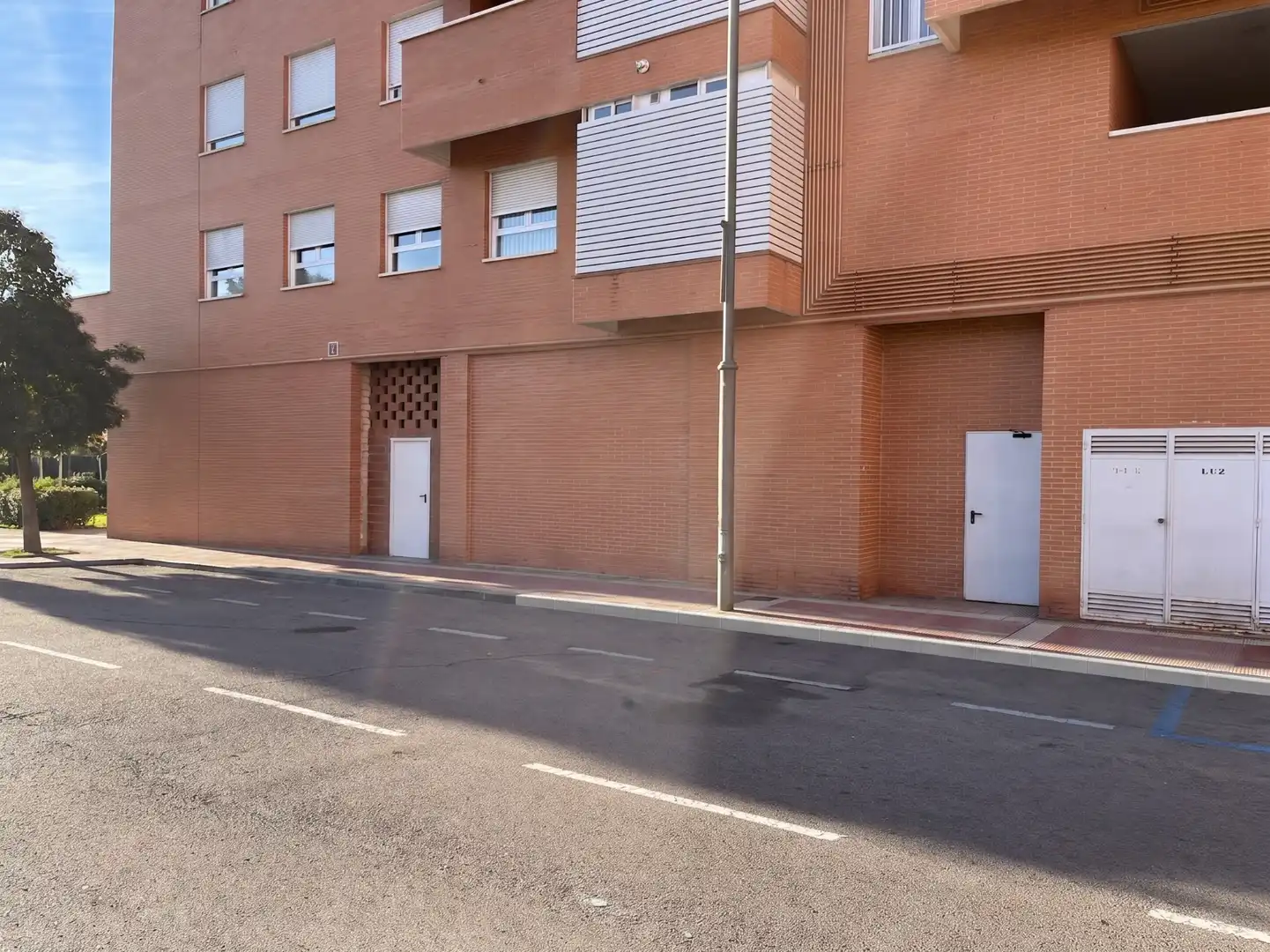 Parking of Commercial properties for sale in Parla
