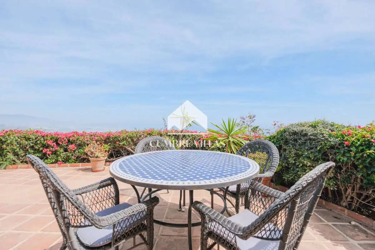 Terrassa de Casa o xalet en venda en Salobreña amb Jardí privat, Terrassa i Piscina comunitària