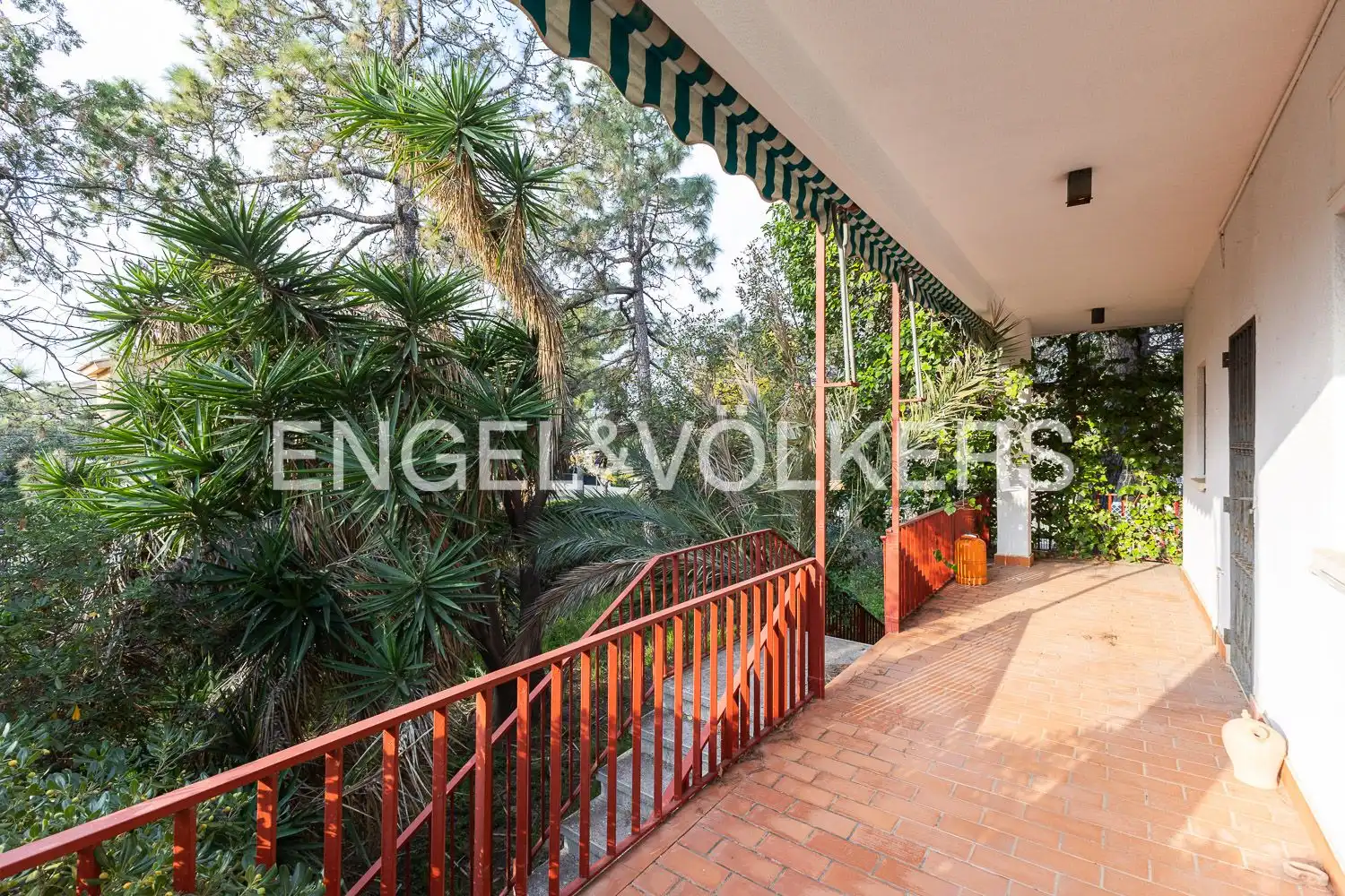 Terraza de Casa o chalet en venta en Paterna con Aire acondicionado, Calefacción y Jardín privado