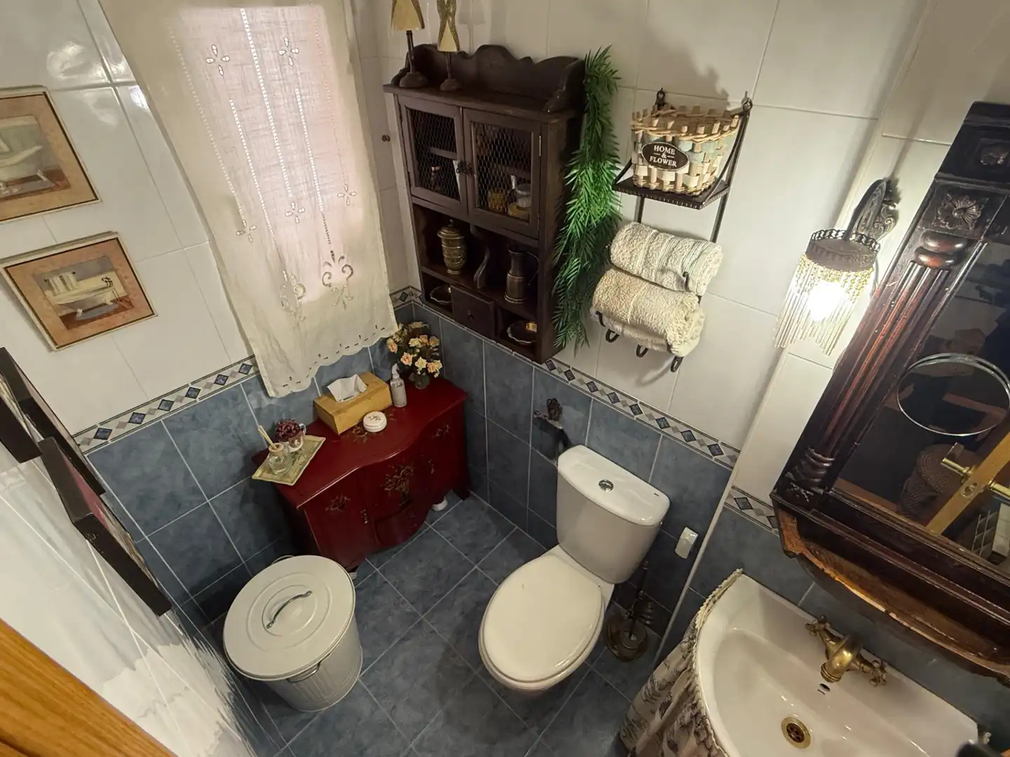 Bathroom of Houses for sale in Alcalá de Henares  with Air Conditioner, Heating and Private garden