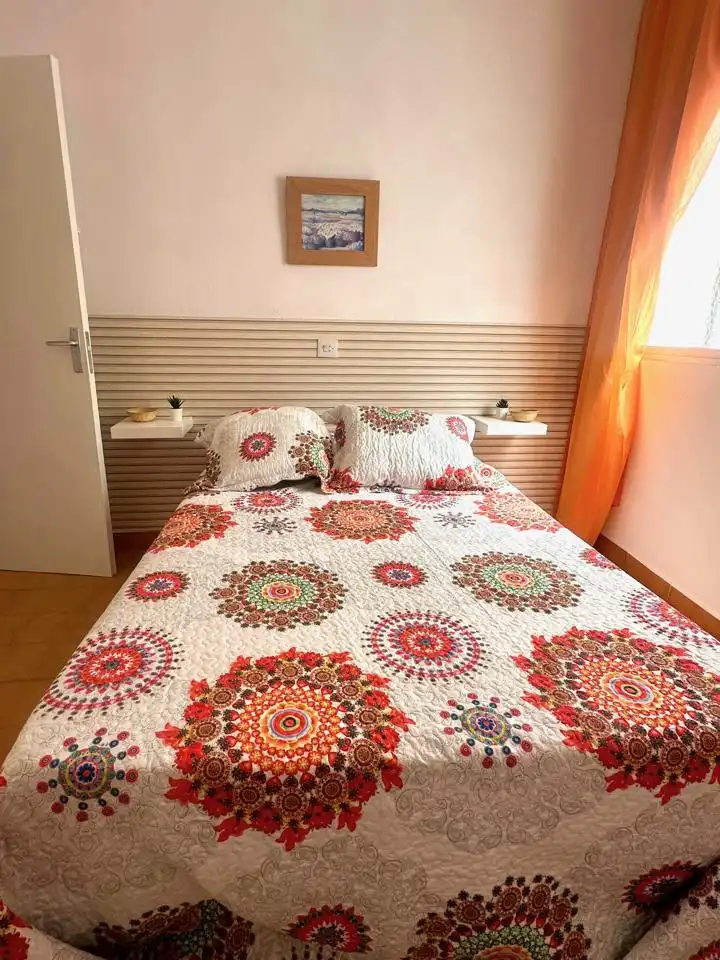 Habitación de Apartamento en venta en Almuñécar con Aire acondicionado, Amueblado y Balcón