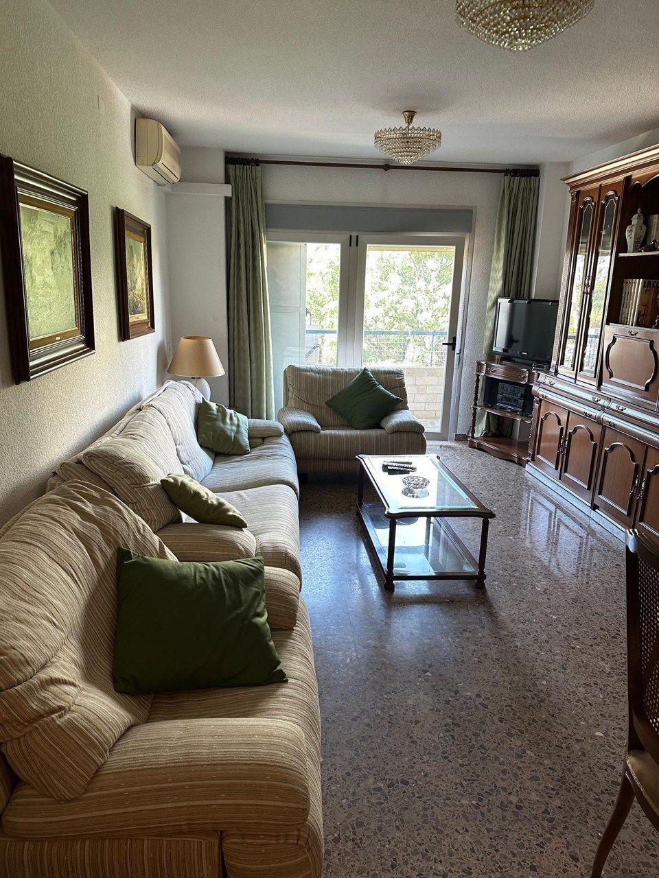 Sala d'estar de Pis de lloguer en  Valencia Capital amb Aire condicionat, Moblat i Balcó