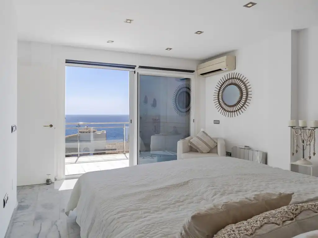 Schlafzimmer von Dachboden zum Verkauf in Llucmajor mit Klimaanlage, Terrasse und Schwimmbad