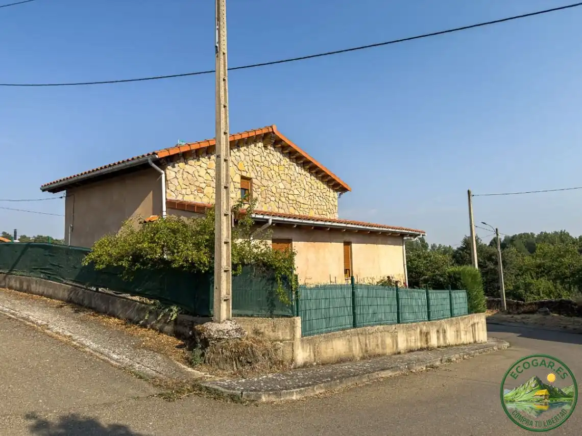 Casa amb jardí en venda a Calle Lucero, imagen 4