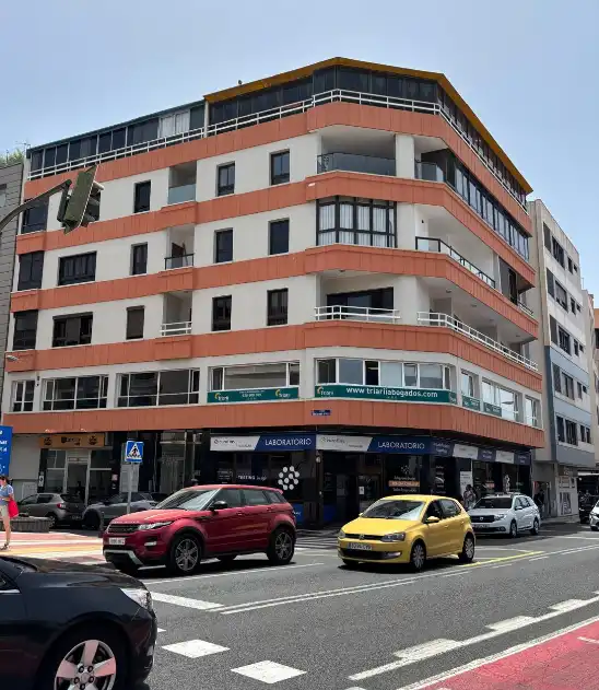 Vista exterior de Àtic en venda en Las Palmas de Gran Canaria amb Terrassa