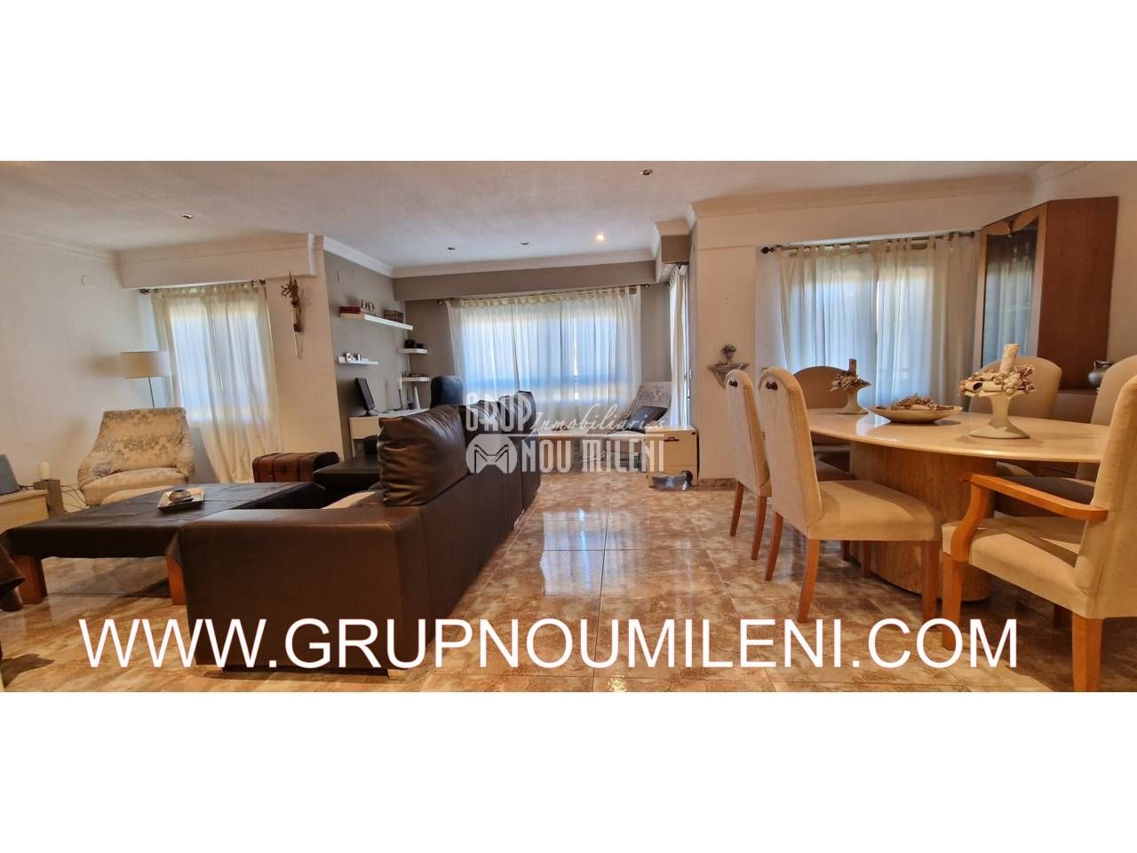 Exterior view of Flat to rent in  Valencia Capital  with Air Conditioner, Storage room and Furnished