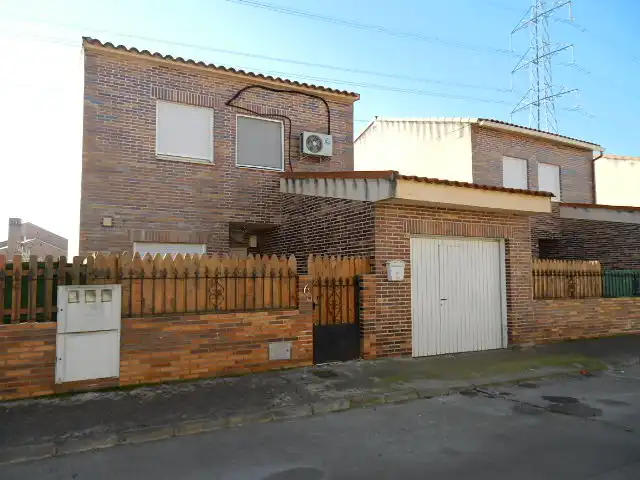 Außenansicht von Wohnung zum Verkauf in Otero