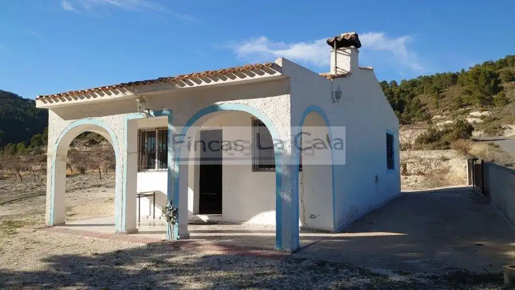 Detached house for sale in Relleu