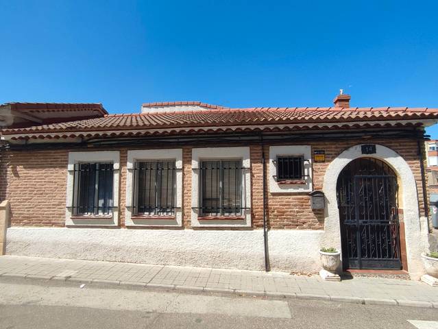 Casa-chalet en Venta en Plaza del Pilar en Medina del Campo