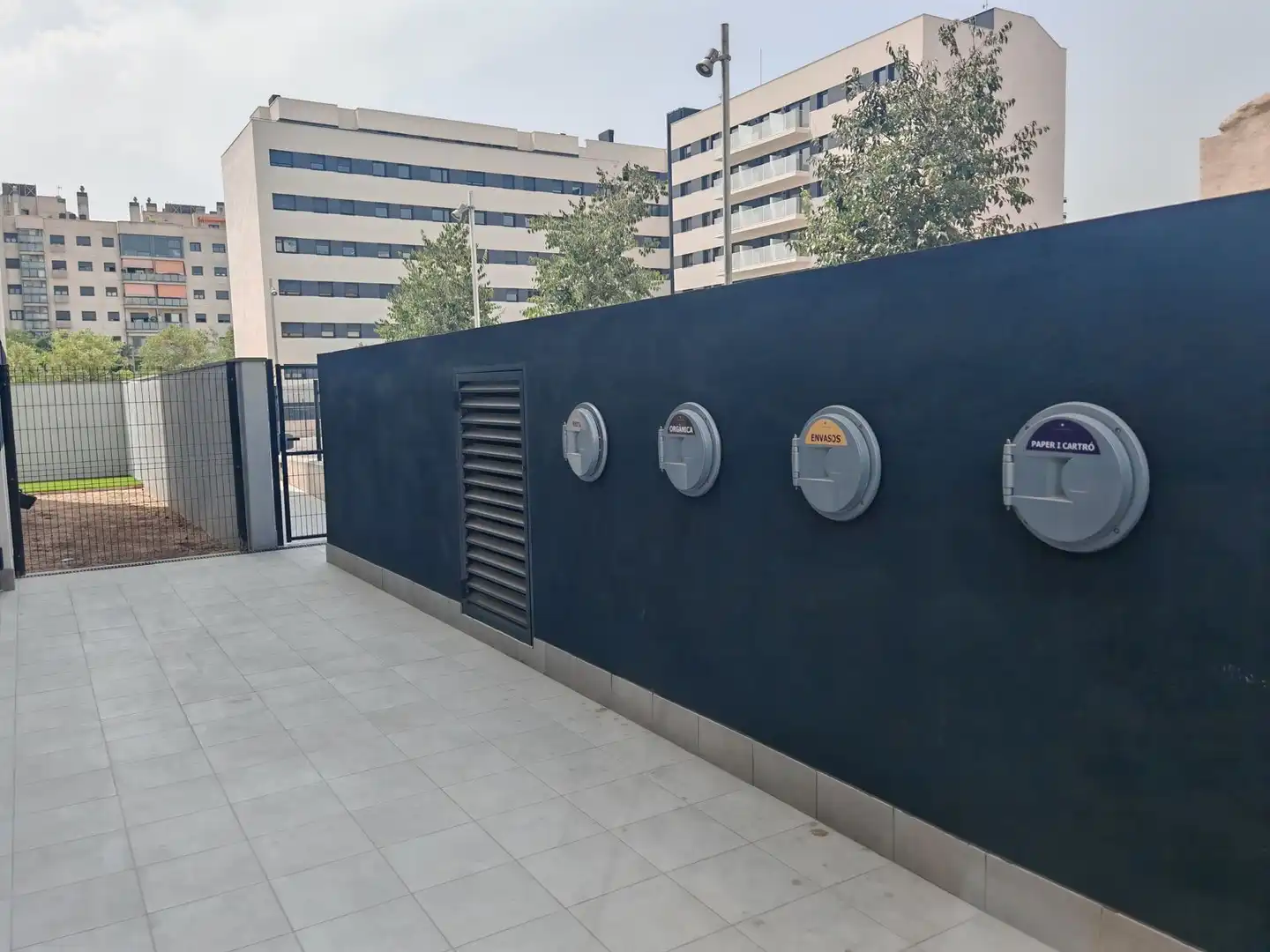 Exterior view of Flat for rent in Barberà del Vallès  with Air Conditioner, Heating and Parquet flooring