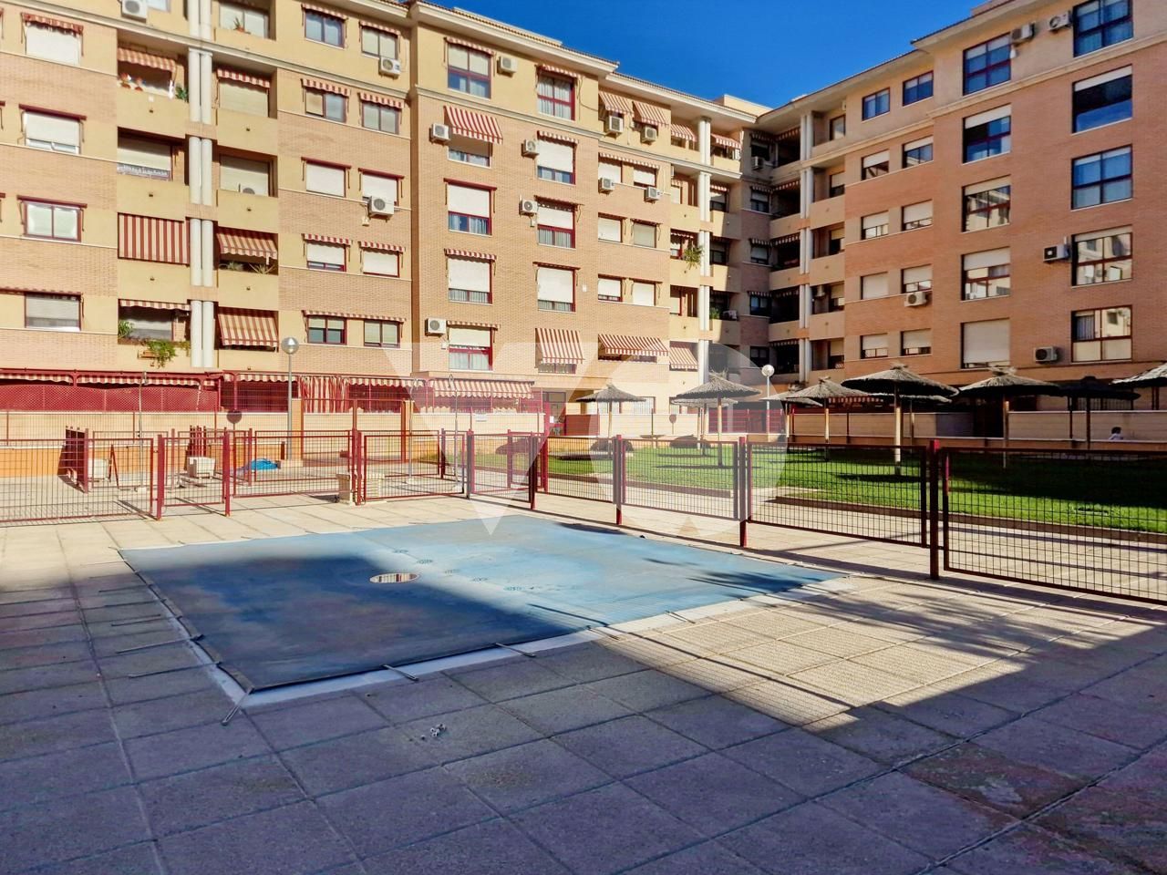 Exterior view of Planta baja for sale in Torrejón de Ardoz  with Air Conditioner, Heating and Private garden