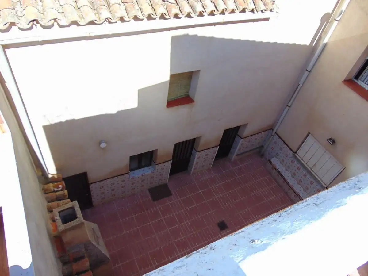 Vista exterior de Casa o chalet en venta en San Carlos del Valle con Calefacción, Terraza y Trastero