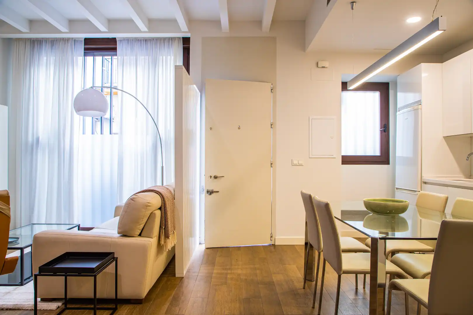 Flat for rent in Sevilla  with Air Conditioner, Furnished and Oven