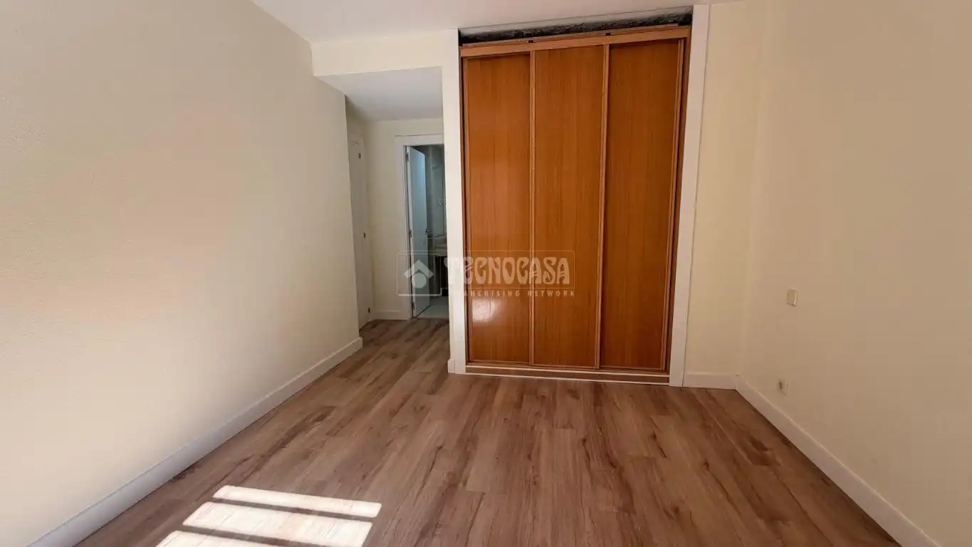 Habitación de Piso en venta en Madrid con Aire acondicionado, Calefacción y Trastero
