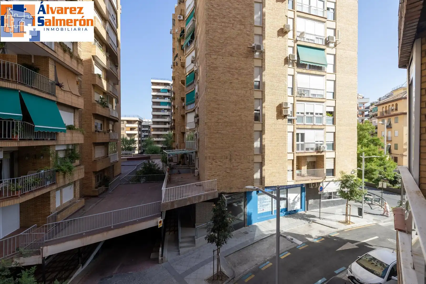 Außenansicht von Wohnung zur Miete in Granada mit Heizung, Terrasse und Möbliert