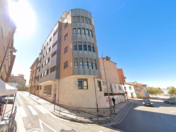 Vista exterior de Pis en venda en Burgos Capital amb Calefacció, Parquet i Traster