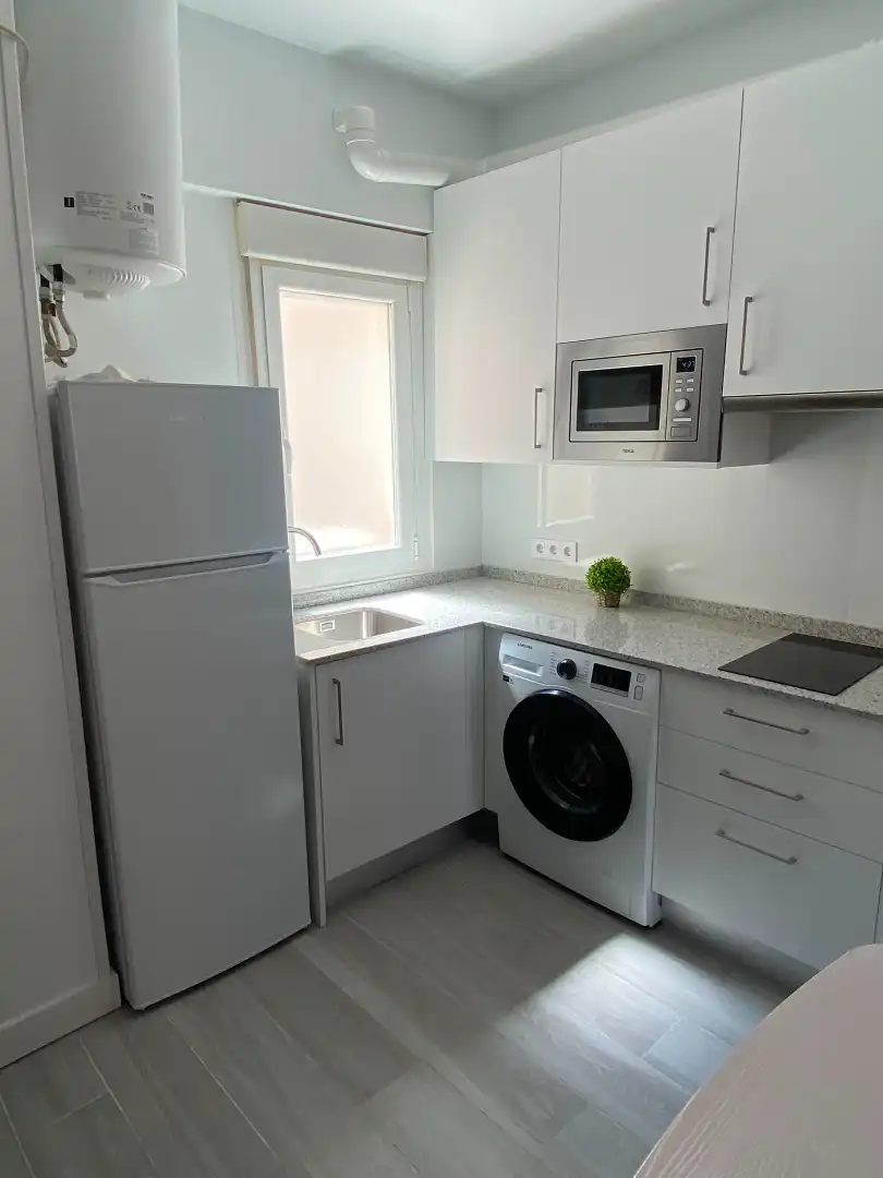 Kitchen of Flat for rent in Madrid  with Air Conditioner, Heating and Parquet flooring