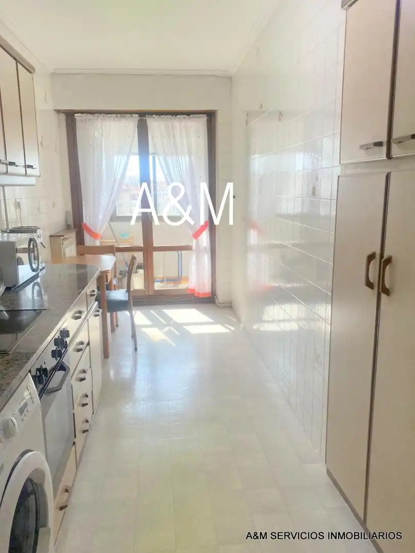 Kitchen of Flat for rent in Vitoria - Gasteiz  with Heating, Parquet flooring and Terrace