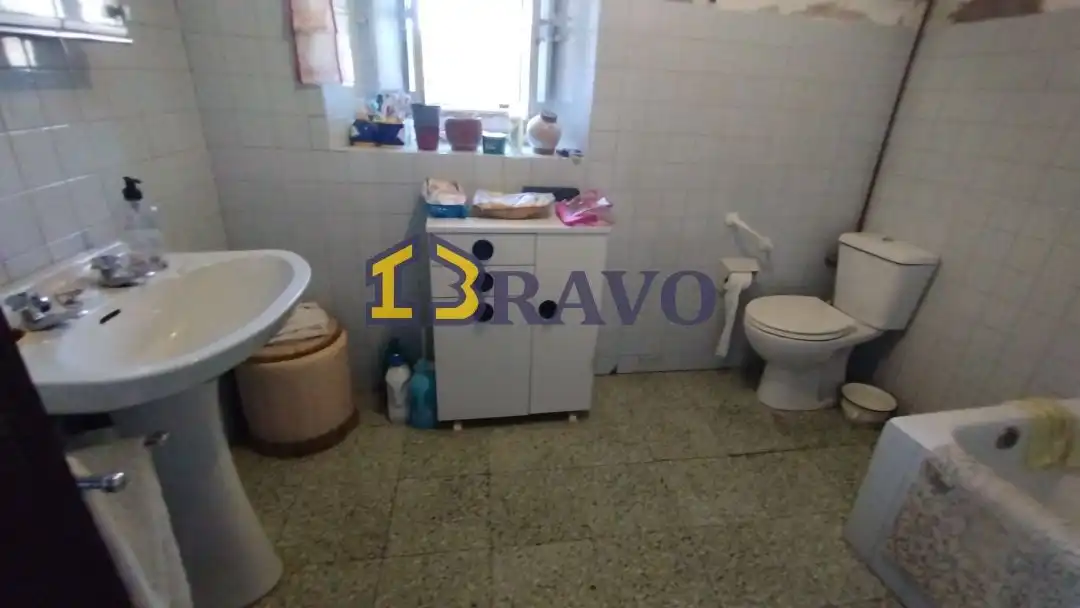 Baño de Casa o chalet en venta en Espinosa de los Monteros con Jardín privado, Trastero y Balcón