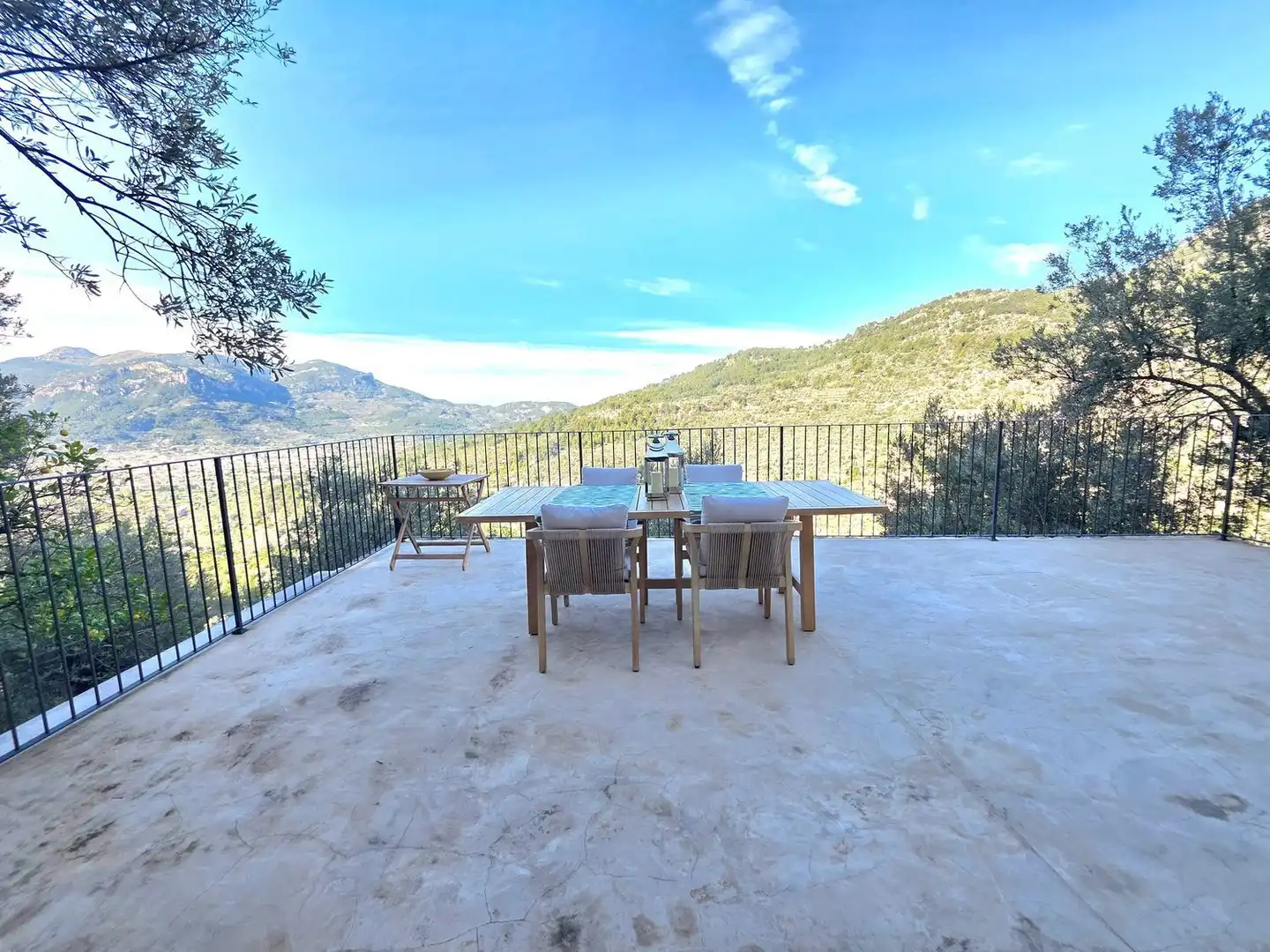 Terrassa de Finca rústica en venda en Fornalutx amb Jardí privat