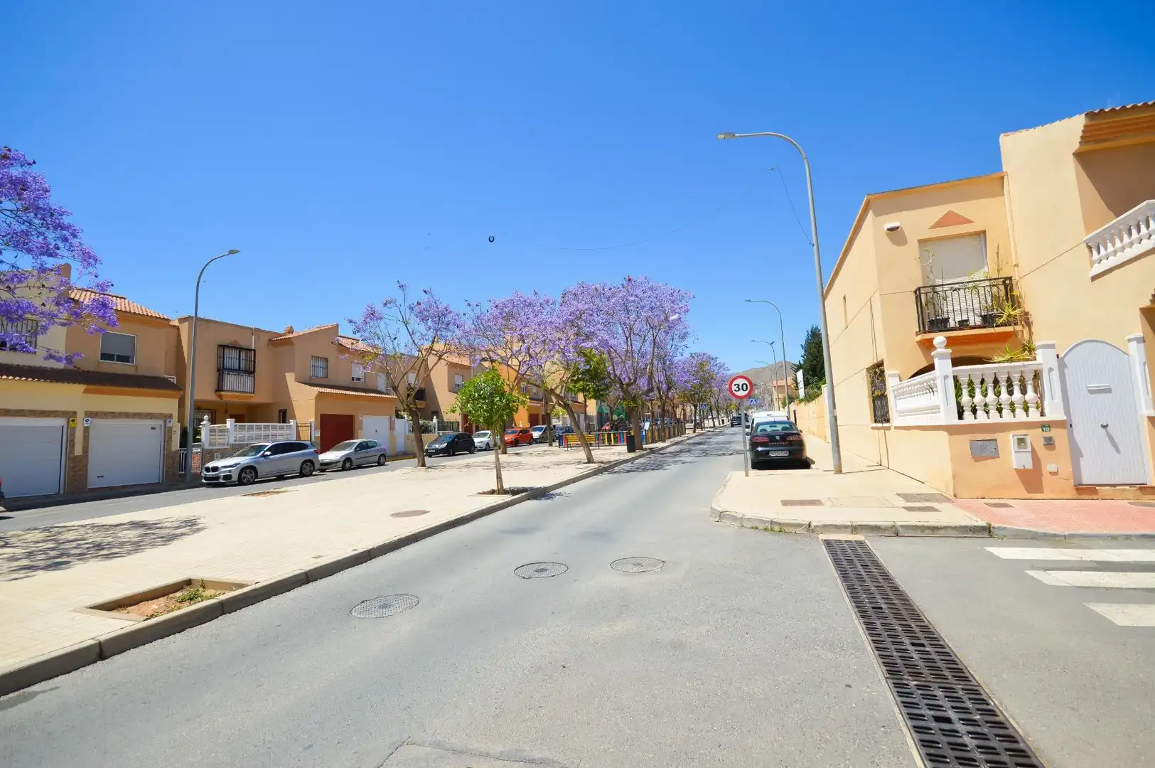 Außenansicht von Haus oder Chalet zum Verkauf in Huércal de Almería mit Klimaanlage, Heizung und Terrasse