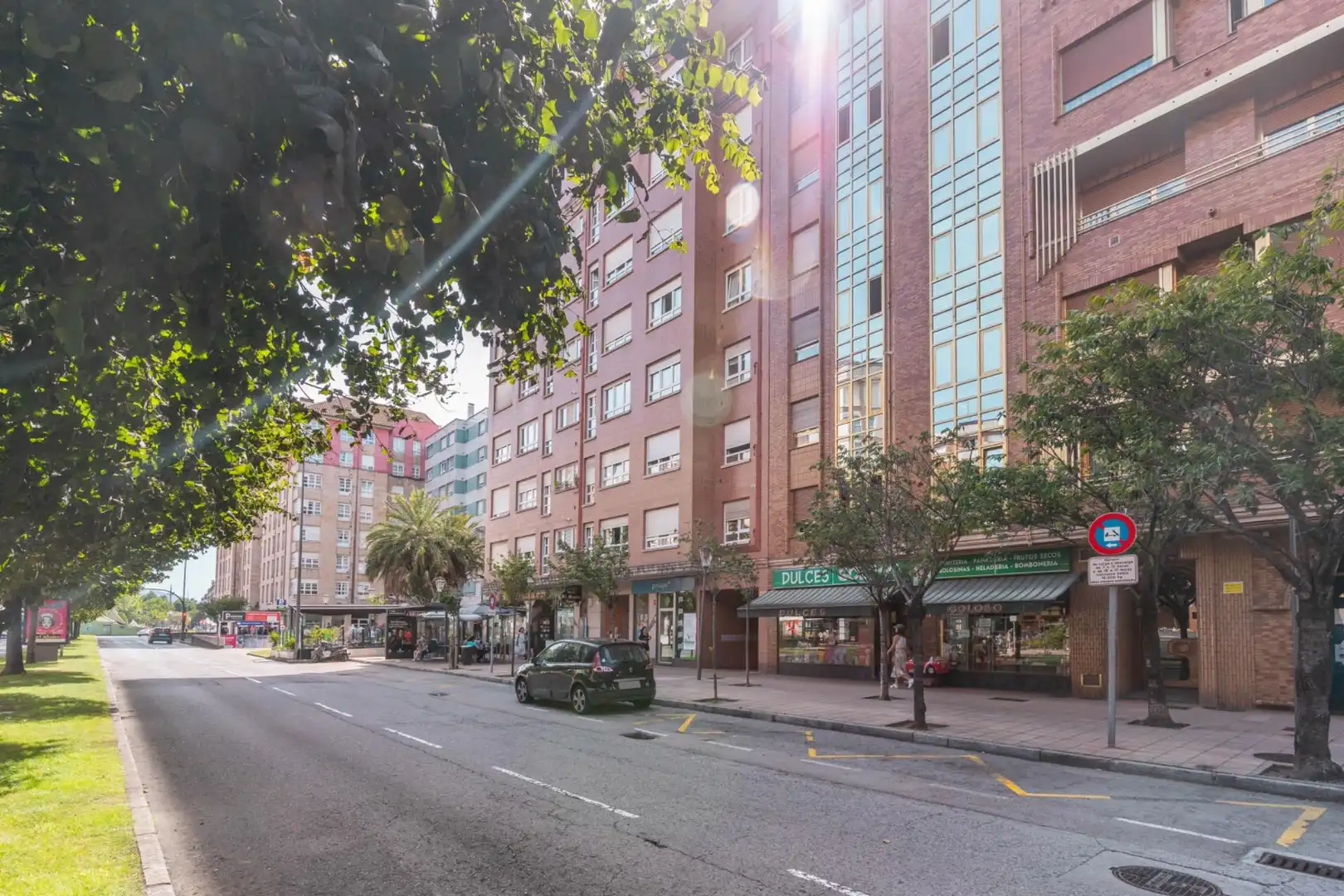 Vista exterior de Dúplex en venda en Gijón  amb Calefacció i Traster