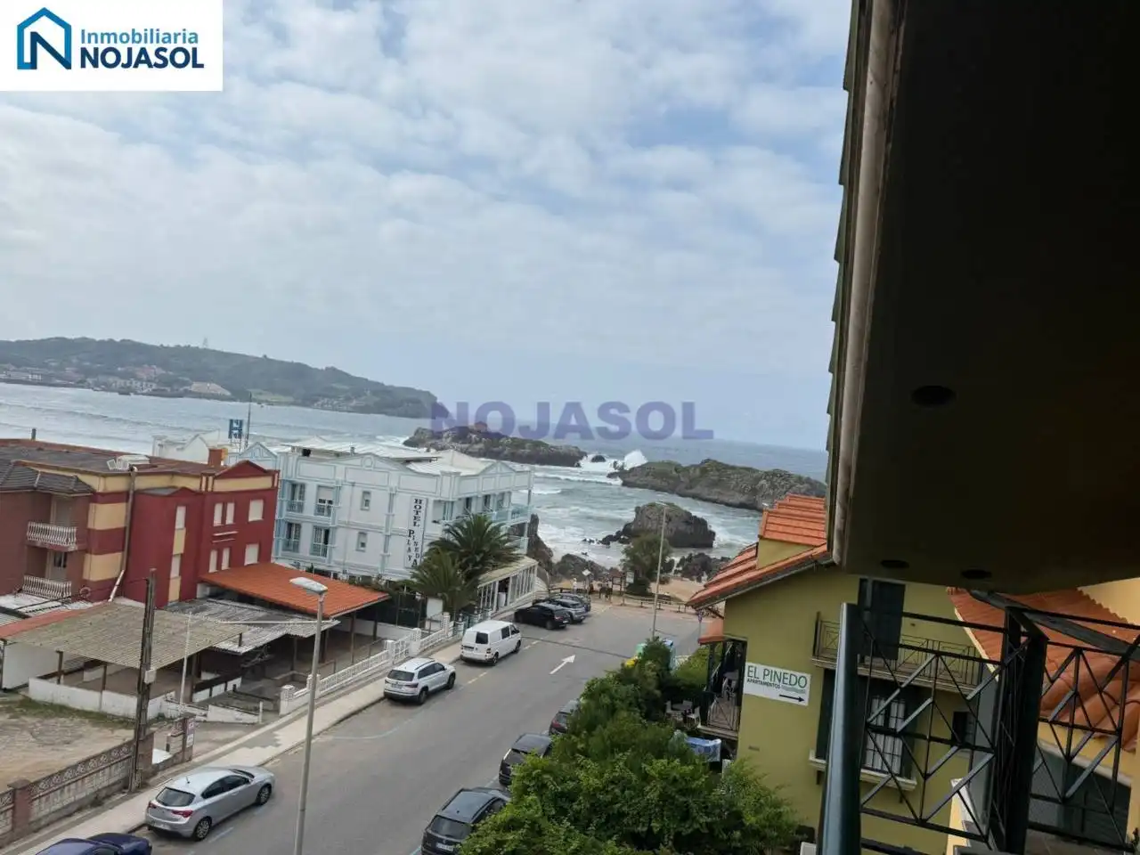 Vista exterior de Apartamento de alquiler en Noja con Calefacción, Terraza y Amueblado