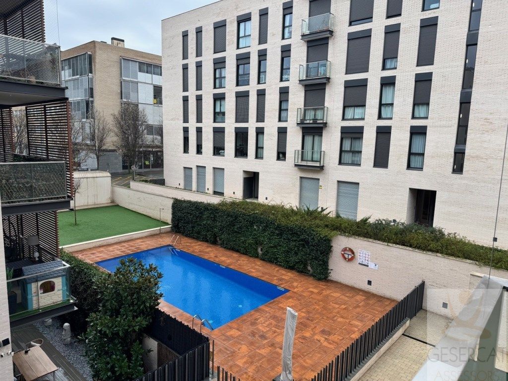Piscina de Piso de alquiler en Sant Cugat del Vallès