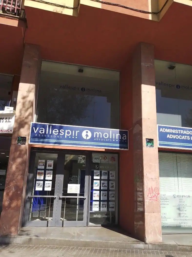 Außenansicht von Büro zur Miete in Badalona mit Klimaanlage