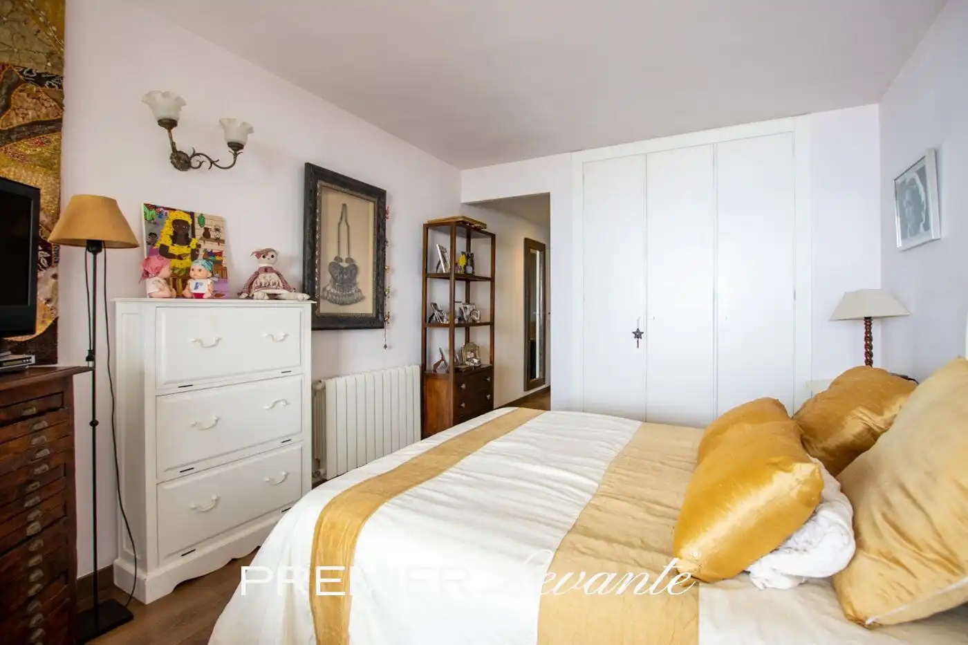 Habitación de Piso en venta en Alicante / Alacant con Aire acondicionado, Calefacción y Jardín privado