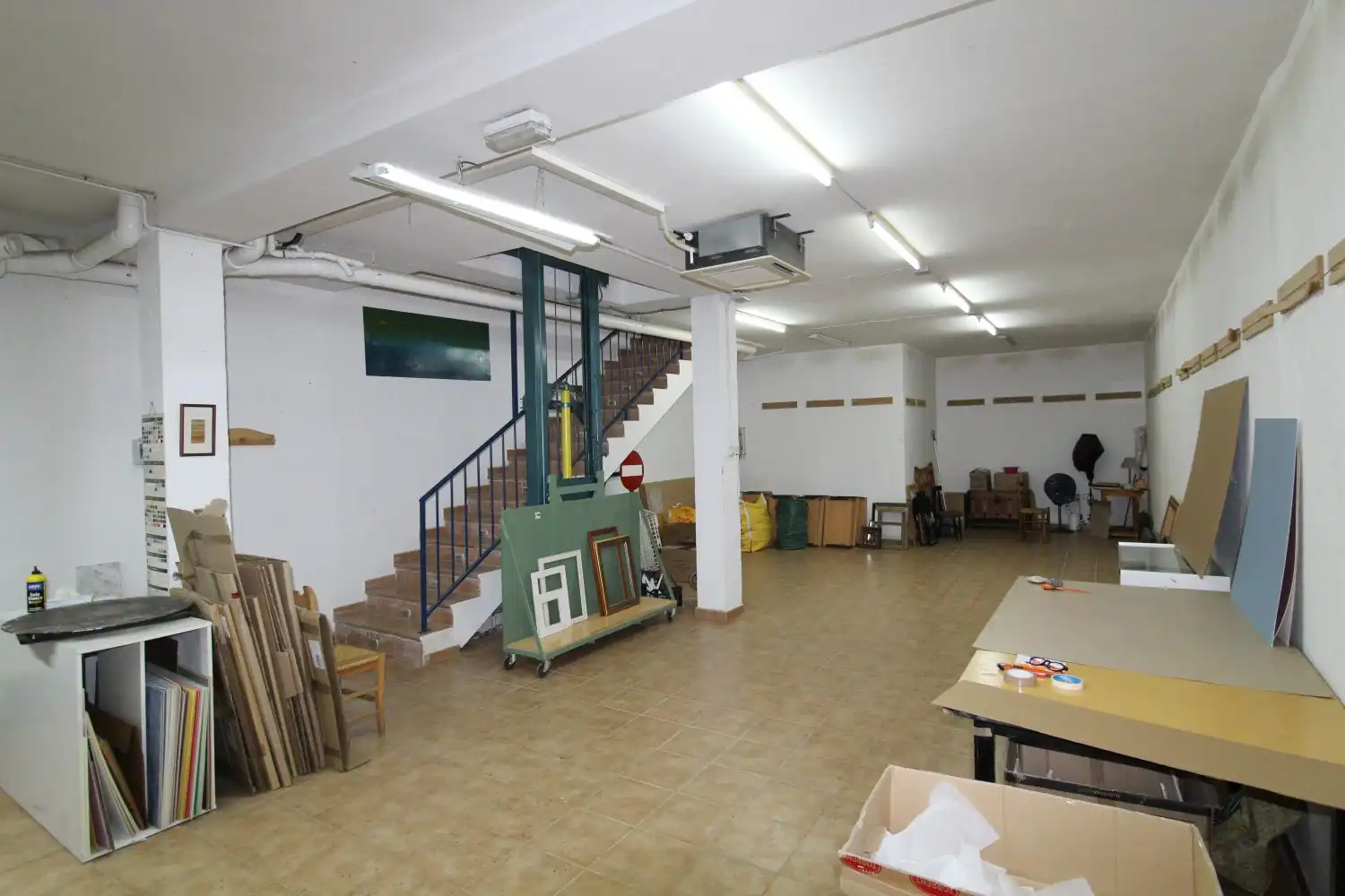 Commercial properties for rent in Daimiel  with Air Conditioner