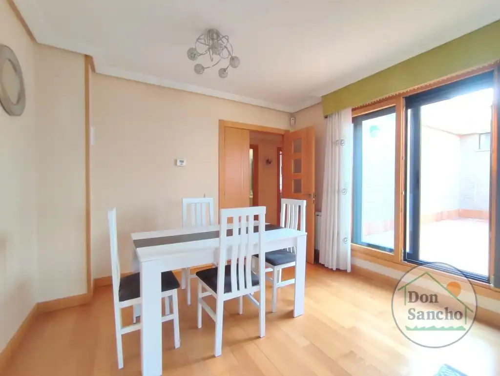 Dining room of Attic for sale in Valladolid  with Air Conditioner, Heating and Terrace