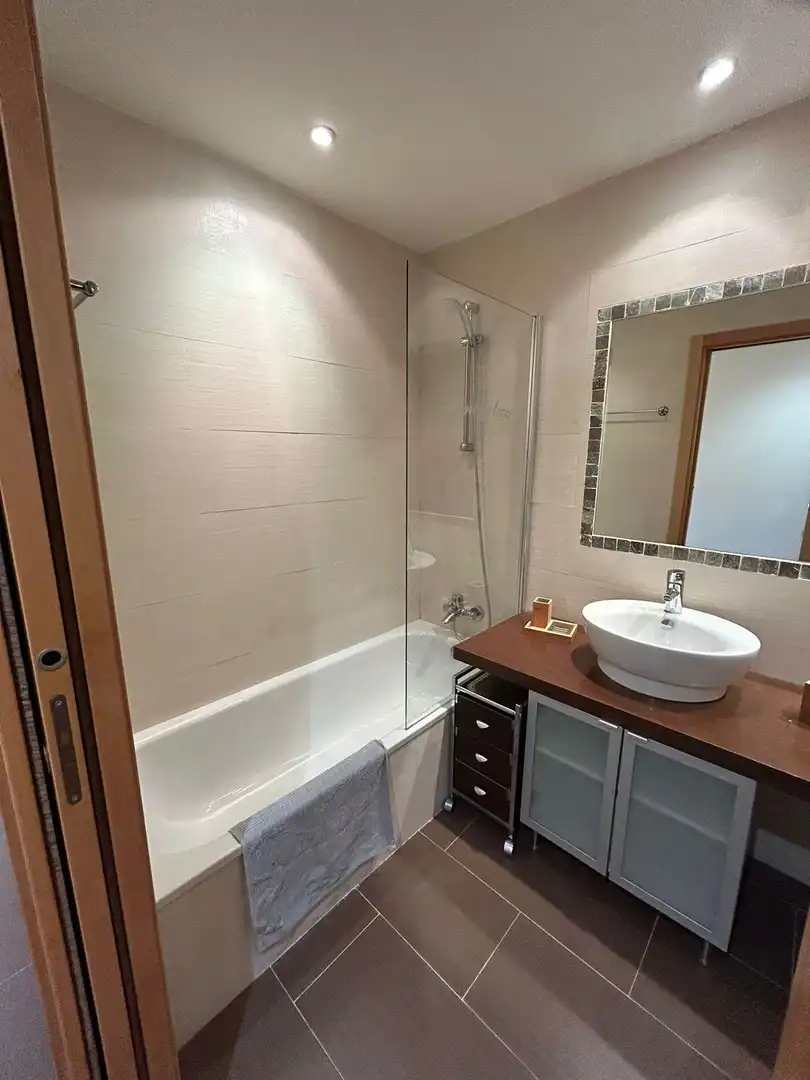 Baño de Apartamento en venta en Benahavís con Aire acondicionado, Terraza y Trastero