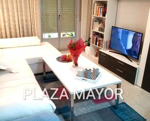 Living room of Flat for sale in Salamanca Capital  with Heating, Oven and Washing machine