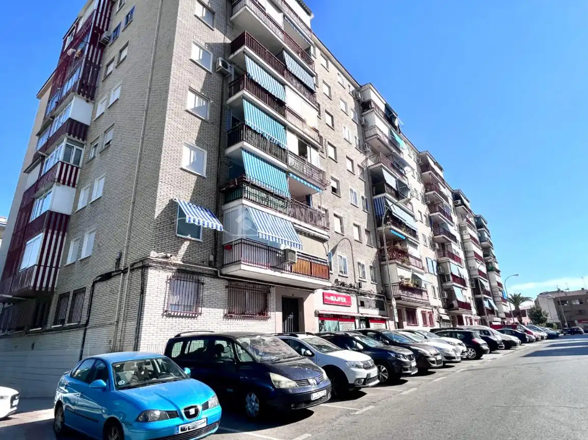 Exterior view of Flat for sale in Fuenlabrada  with Air Conditioner, Heating and Terrace