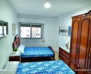 Bedroom of Flat to share in  Valencia Capital  with Air Conditioner, Heating and Furnished