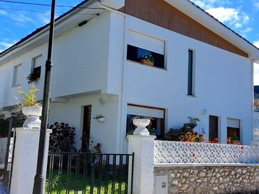 Casa con jardín en venta en Celorio - Poó - Parres