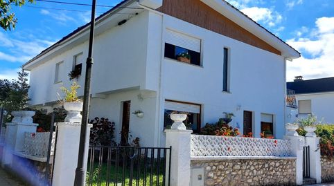 CHALET ADOSADO EN CELORIO, A POCOS METROS DE LAS PLAYAS