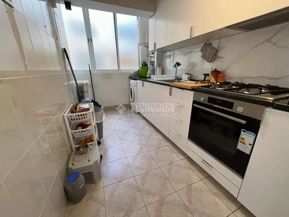 Cocina de Piso en venta en Valencia con Calefacción, Amueblado y Balcón