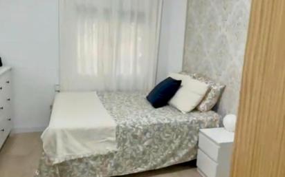 Bedroom of Flat for sale in L'Hospitalet de Llobregat  with Furnished, Oven and Washing machine