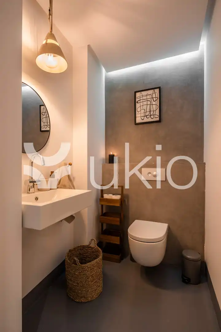 Bathroom of Apartments for rent in Madrid  with Air Conditioner, Heating and Furnished