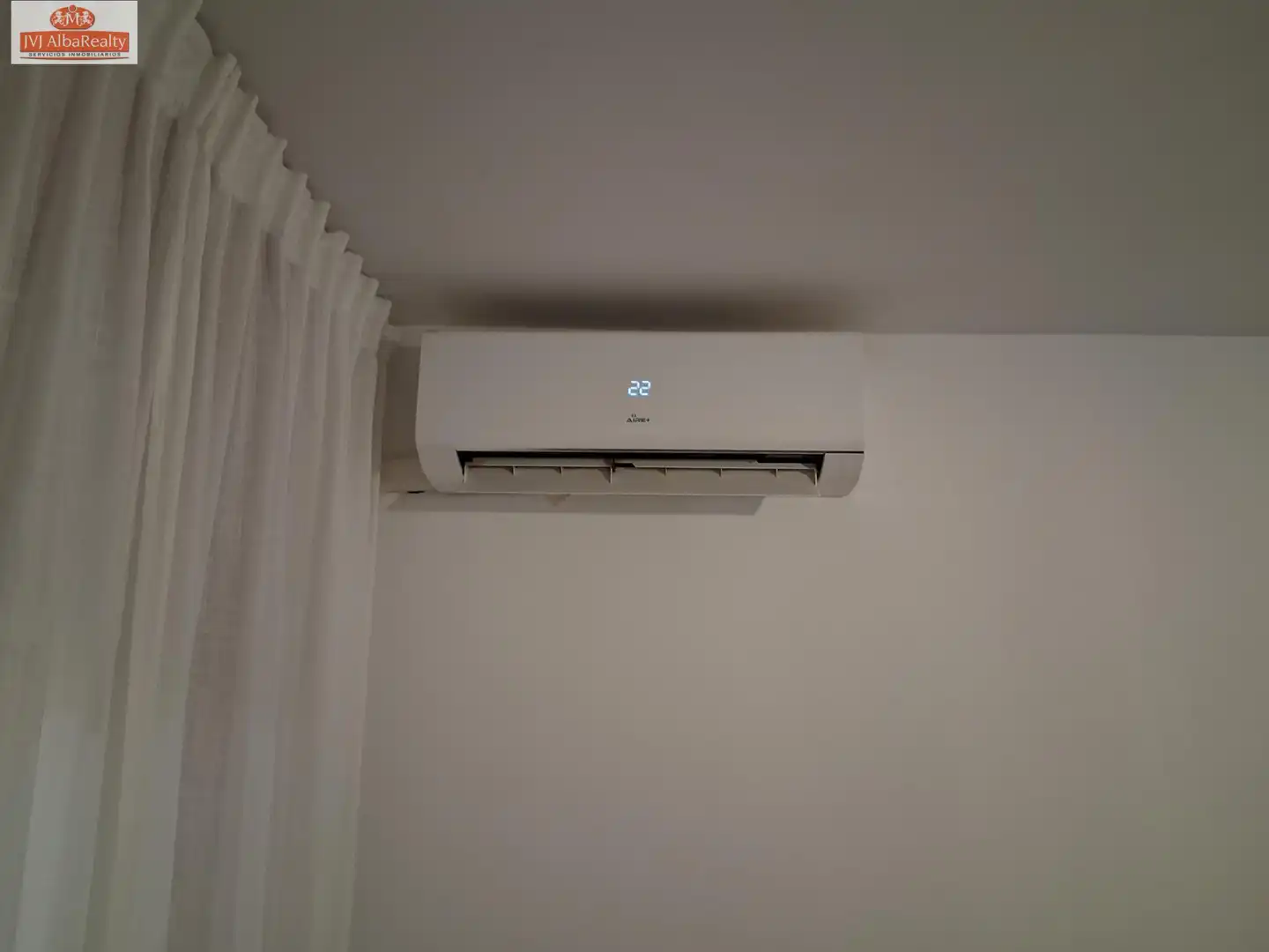 Dormitori de Apartament de lloguer en Albacete amb Aire condicionat, Moblat i Balcó
