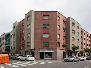 Piso con ascensor en venta en Carrer de Càceres