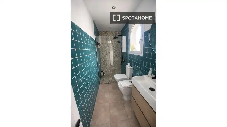 Bany de Apartament per a compartir en Vélez-Málaga amb Aire condicionat, Calefacció i Terrassa