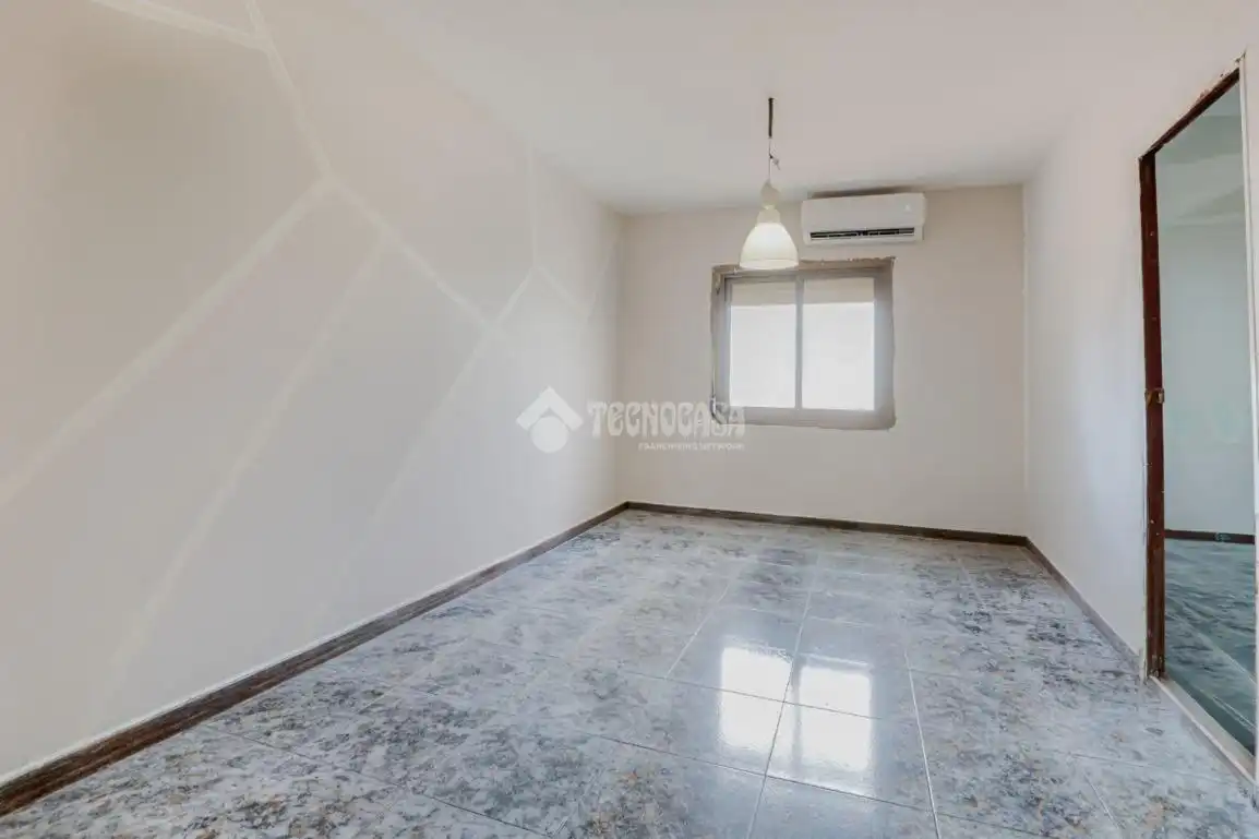 Habitación de Piso en venta en L'Hospitalet de Llobregat con Aire acondicionado y Calefacción