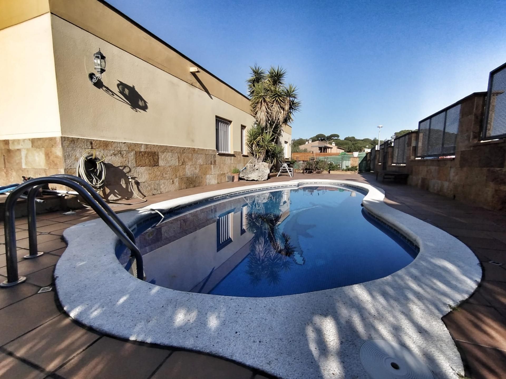 Piscina de Casa o xalet en venda en Blanes amb Calefacció