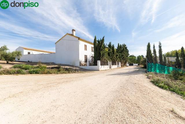 Finca rústica en Venta en  POLíGONO 34 PARAJE 43 CERRO SANTA ANA, 22 en Pinos Puente